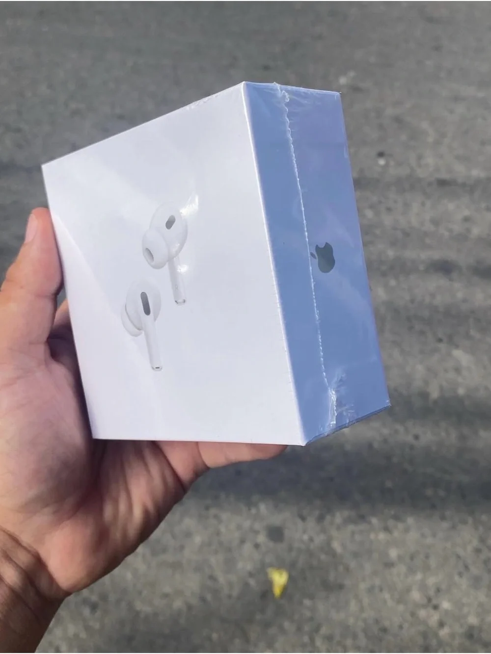 Apple AirPods Pro Wireless Earbuds in White with Charging Case